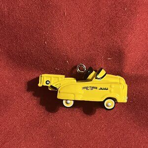 Hallmark 1998 Mini Ornament Murray, Inc. Dump Truck - like new